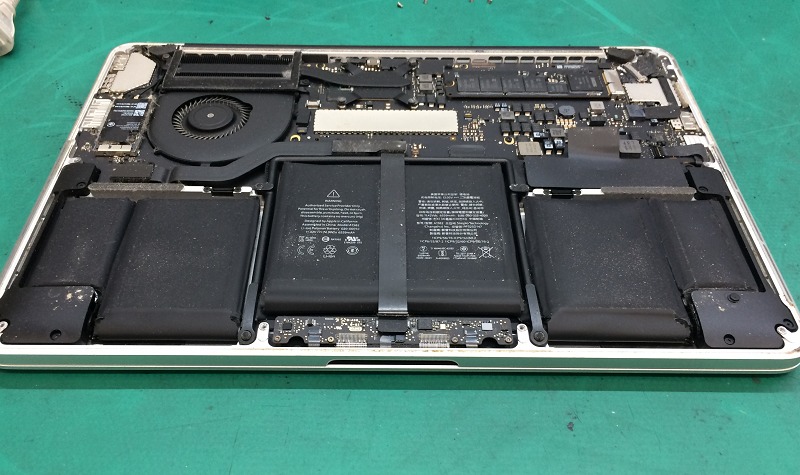 MacBook Pro 13inch Early 2015 バッテリー 交換 修理